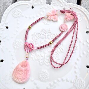 【SOLD】Peony Tear Drop Pendant Rope Necklace - Pink Queen Conch Shell